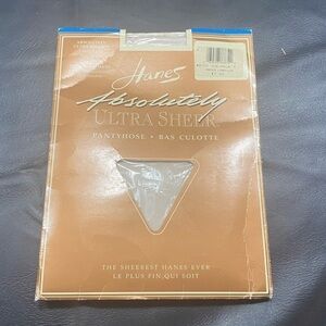 Vintage Hanes absolutely ultra sheer pantyhose control top 
8707 French linen
